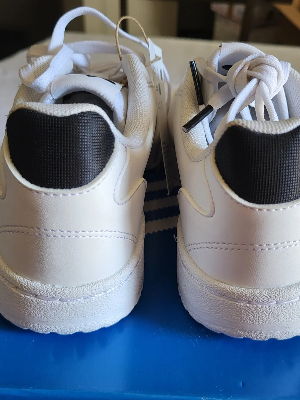 adidas low top